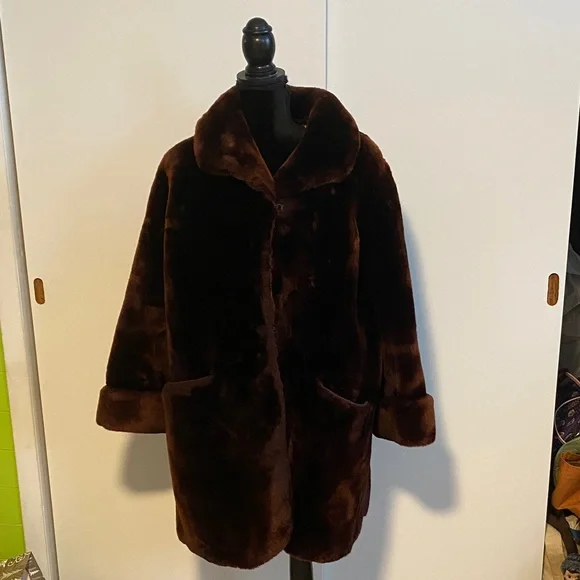 Luxurious Brown Faux Fur Coat by Annis Furs - Picture 1 of 8